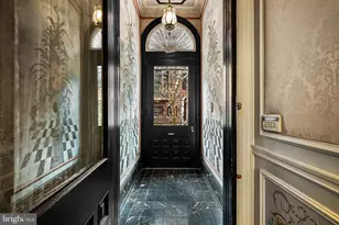 1823 Delancey Pl, Philadelphia, PA 19103 - Photo 3