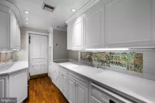 1823 Delancey Pl, Philadelphia, PA 19103 - Photo 11