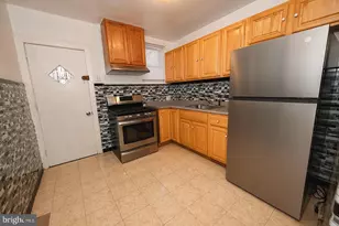 1833 E Hazzard St, Philadelphia, PA 19125 - Photo 13