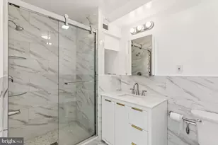 1006 S Front St, Philadelphia, PA 19147 - Photo 17