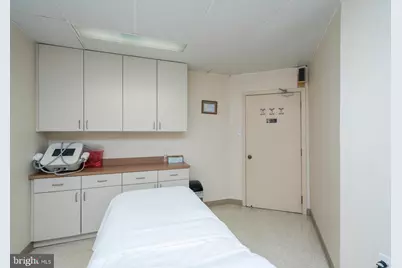 2401 Pennsylvania Avenue #1A10, Philadelphia, PA 19130 - Photo 9