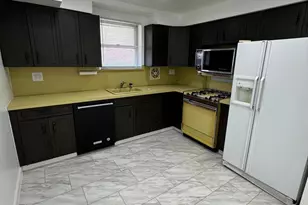 2327 Hoffnagle St, Philadelphia, PA 19152 - Photo 5