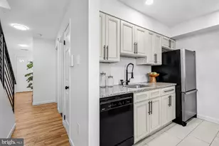 705 S 20th St, Philadelphia, PA 19146 - Photo 11