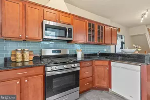 2436 Montrose St, Philadelphia, PA 19146 - Photo 13