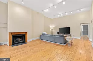 914 Spruce St, Philadelphia, PA 19107 - Photo 5