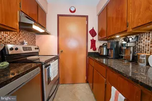 825 N 29th St, Philadelphia, PA 19130 - Photo 11