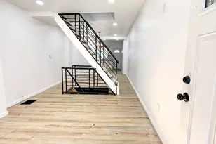 2421 N Leithgow St, Philadelphia, PA 19133 - Photo 3