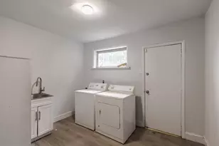 242 W Berkley, Philadelphia, PA 19144 - Photo 9