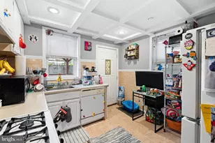 2017 Catharine St, Philadelphia, PA 19146 - Photo 9