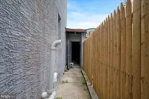 1145 S 15th St, Philadelphia, PA 19146 - Photo 37