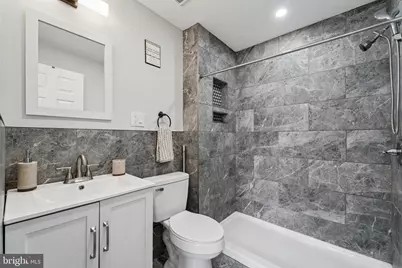 2124 Fernon Street, Philadelphia, PA 19145 - Photo 15