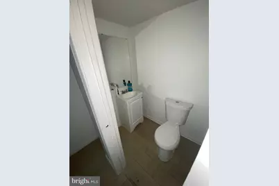 1142 S 11th Street #FIRST FLOOR FRONT, Philadelphia, PA 19147 - Photo 5