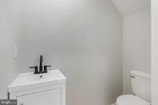 133 W Huntingdon St, Philadelphia, PA 19133 - Photo 5