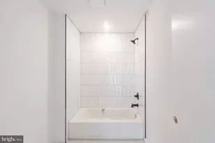 754 S 4th St, Philadelphia, PA 19147 - Photo 15