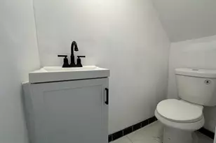 2040 S Norwood St, Philadelphia, PA 19145 - Photo 9