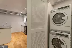 224 Church St, Philadelphia, PA 19106 - Photo 9