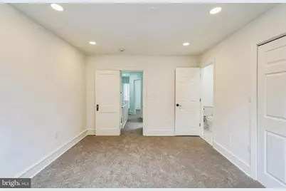 381 E Cliveden Street, Philadelphia, PA 19119 - Photo 17