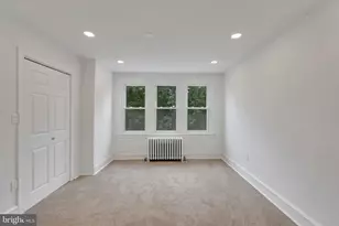 381 E Cliveden St, Philadelphia, PA 19119 - Photo 25