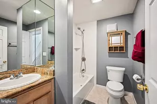 408 Monroe St, Philadelphia, PA 19147 - Photo 13