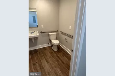 614 Front Street N, Philadelphia, PA 19123 - Photo 5