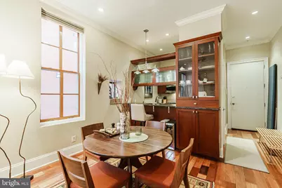 2049 Walnut Street #1R, Philadelphia, PA 19103 - Photo 9