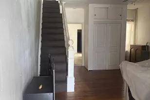 37 W Seymour St, Philadelphia, PA 19144 - Photo 3