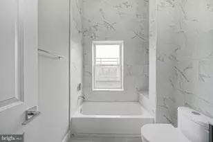 1072 N Front St, Philadelphia, PA 19123 - Photo 21