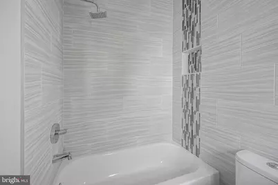 1072 N Front Street #A, Philadelphia, PA 19123 - Photo 25