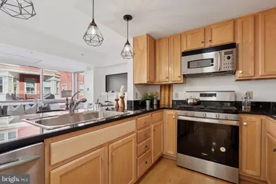 1034 Spruce Street #402, Philadelphia, PA 19107 - Photo 7