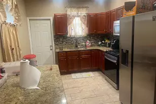 4225 N Sydenham St, Philadelphia, PA 19140 - Photo 15