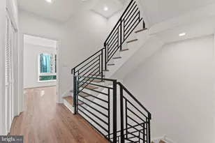 257 E Sharpnack St, Philadelphia, PA 19119 - Photo 37