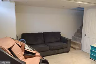 1152 E Sharpnack St, Philadelphia, PA 19150 - Photo 15