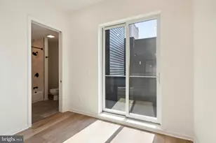 225 N 12th St, Philadelphia, PA 19107 - Photo 23