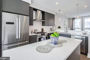 520 Fairmount Ave, Philadelphia, PA 19123 - Photo 3