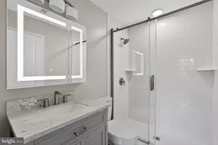 102 Church St, Philadelphia, PA 19106 - Photo 15