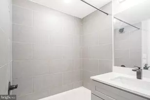 1710 Cambridge St, Philadelphia, PA 19130 - Photo 17