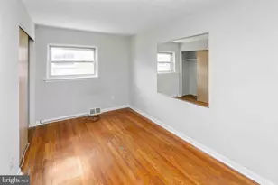 2162 Strahle St, Philadelphia, PA 19152 - Photo 9