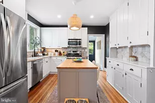 225 E Gravers Ln, Philadelphia, PA 19118 - Photo 9