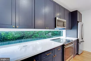 407 Salmon St, Philadelphia, PA 19125 - Photo 7