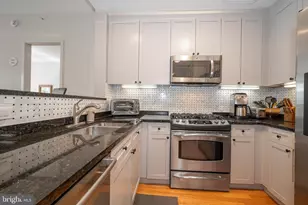 1900 Hamilton St, Philadelphia, PA 19130 - Photo 11