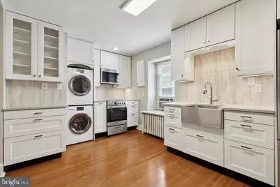 124 E Chestnut Hill Avenue, Philadelphia, PA 19118 - Photo 3