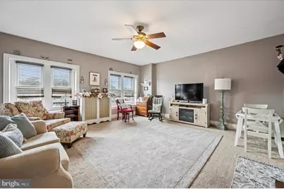 116 E Chestnut Hill Avenue, Philadelphia, PA 19118 - Photo 5