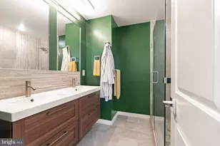 2015 S Hutchinson St, Philadelphia, PA 19148 - Photo 19