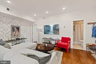 2015 S Hutchinson St, Philadelphia, PA 19148 - Photo 7