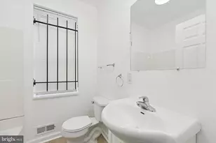 1621 W Montgomery Ave, Philadelphia, PA 19121 - Photo 9