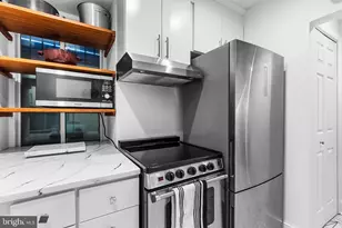 1903 Spruce St, Philadelphia, PA 19103 - Photo 9