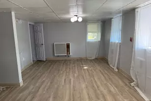 1041 Fanshawe St, Philadelphia, PA 19111 - Photo 3