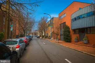 1104 Lombard St, Philadelphia, PA 19147 - Photo 11