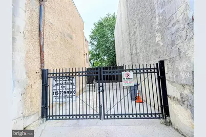 1611 N 18th Street, Philadelphia, PA 19121 - Photo 9