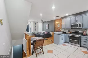 1522 Brown St, Philadelphia, PA 19130 - Photo 5